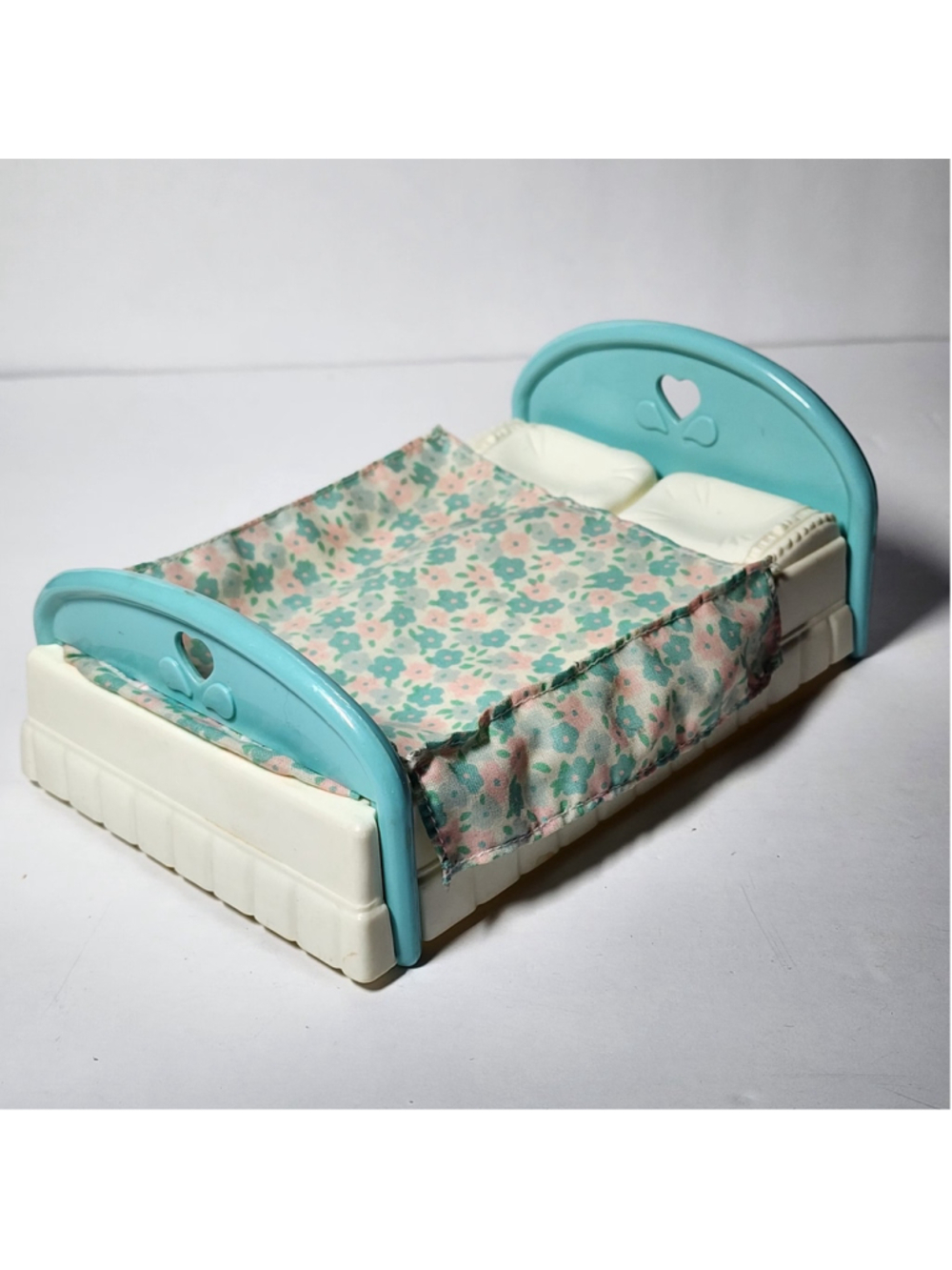 Vintage Fisher-Price Loving Family Dream Dollhouse Blue White Floral Parents Bed